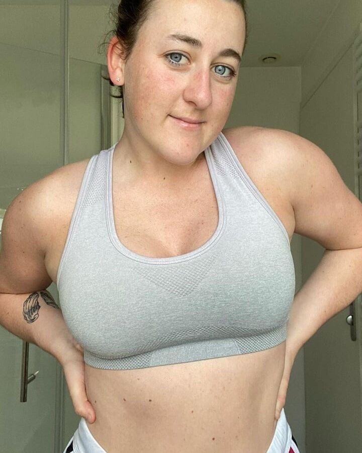 Fitness latina milf (gostosa tezuda)