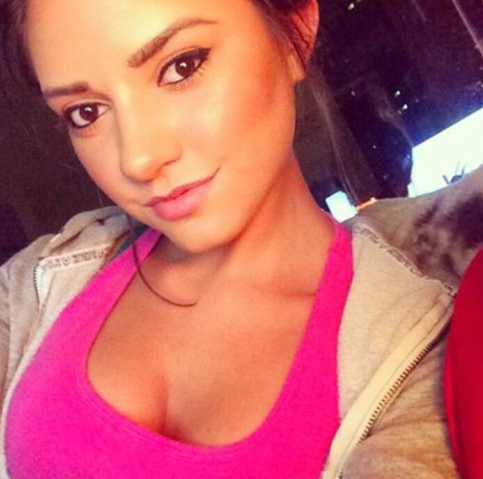 SEXY Bella Foels Who Did Amateur Porn