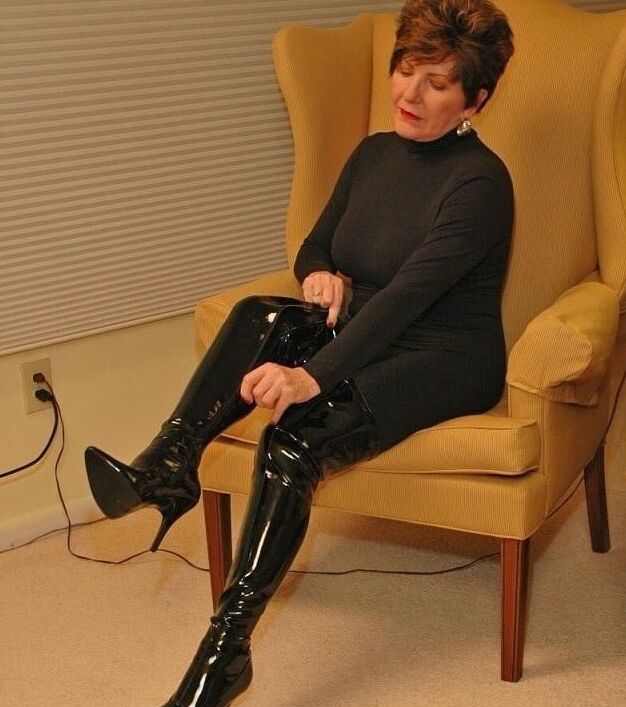Mile &amp; Gilfs wearing boots no.