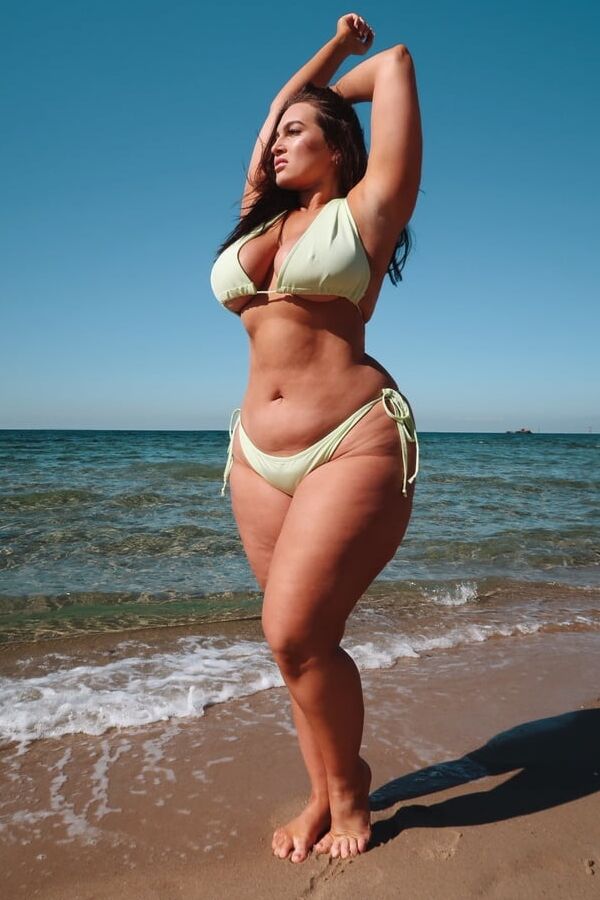 DREAM BBW - MIKAELA REIDY