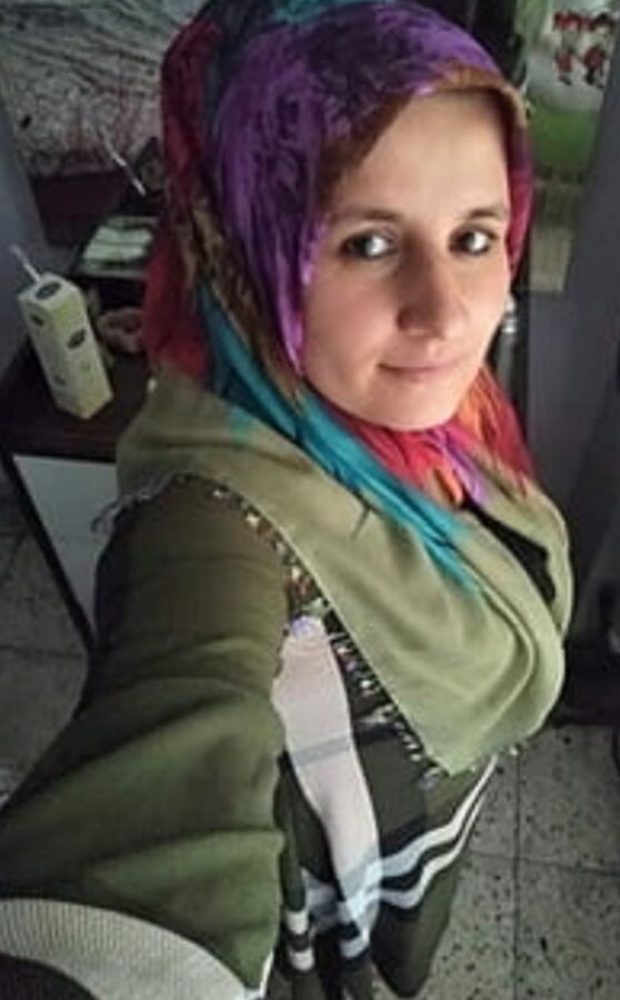 Turk turkish koylu kadin dolgun evli turbanli yenge azgin
