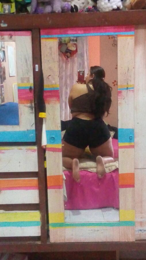 gordibuena mexicana muestra nalgotas en licra, campechana