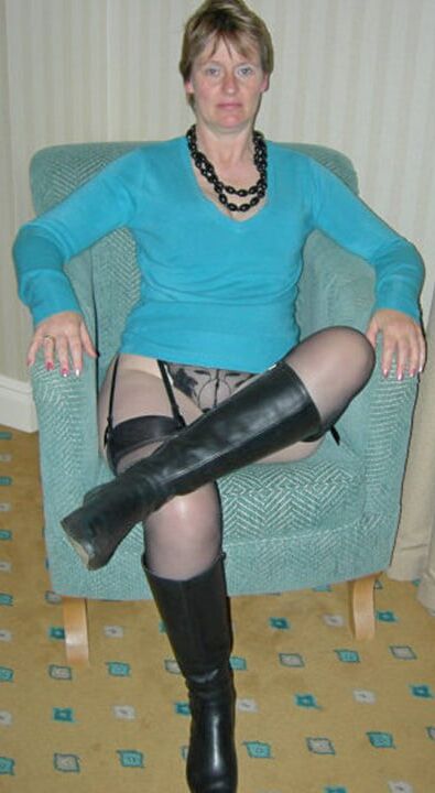 Mile &amp; Gilfs wearing boots no.