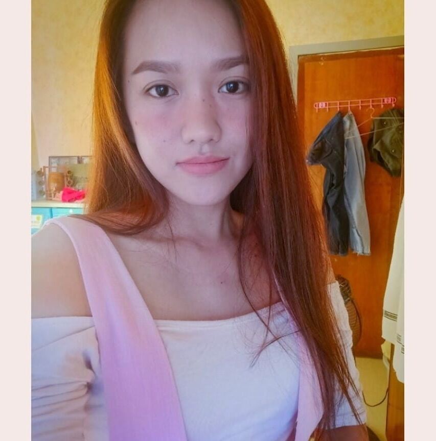 CHRISTINE THE FUCKABLE BIG BREASTED SKINNY GIRL