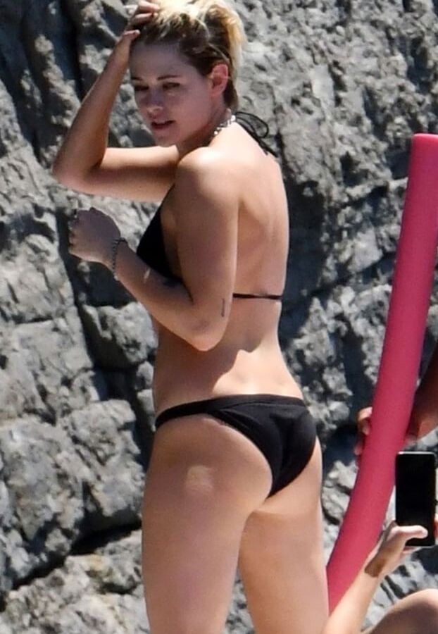 Kristen Stewart nude and hot
