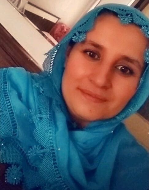 Turk turkish koylu kadin dolgun evli turbanli yenge azgin