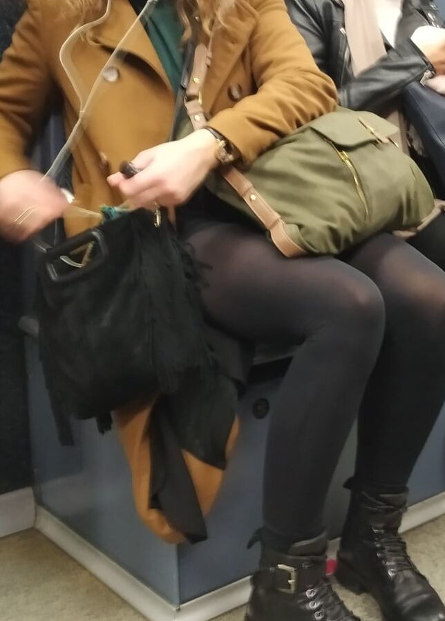 Voyeur et exhibition dans les transports