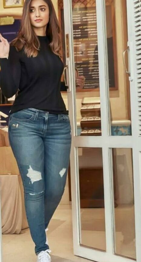Ripped Jeans Women