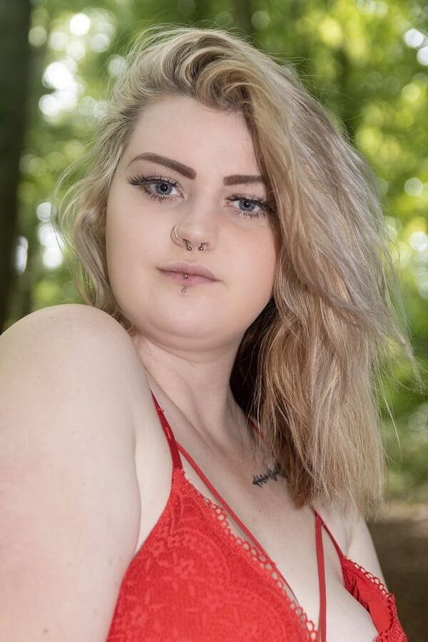 Sexy as fuck FAT Slut