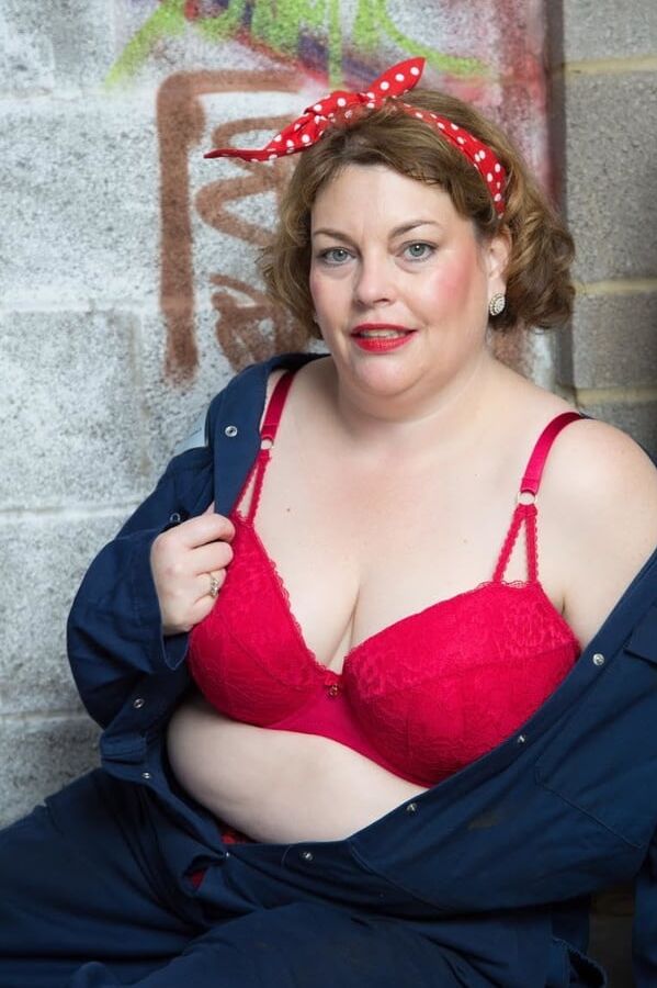 Sexy as fuck FAT MILF Slut
