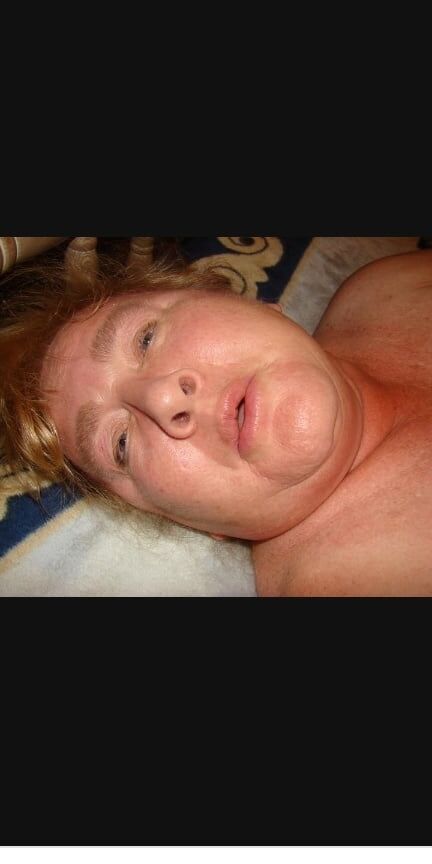 Hoodyman SSBBW . Debbie fat pig .