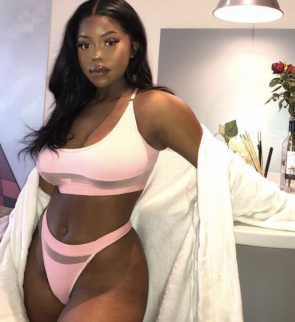 Busty Ebony Babe: Thandi