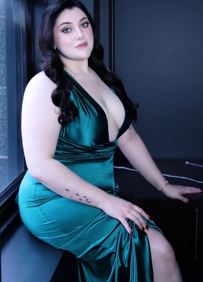 BBW DRESSED