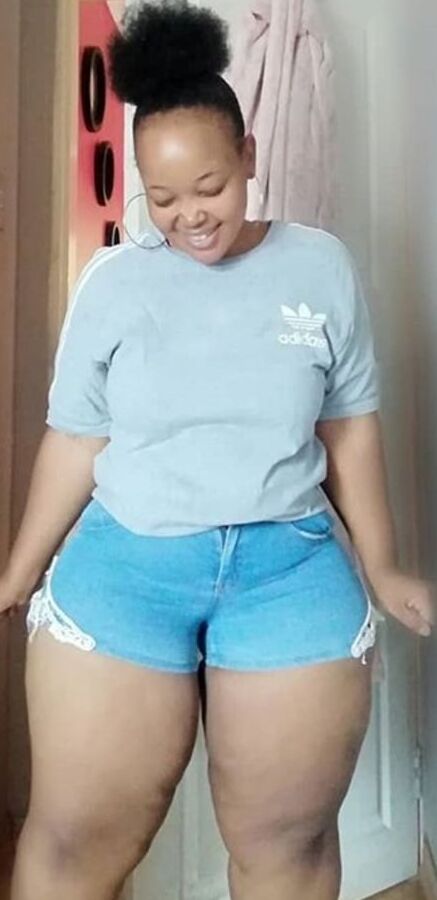 Mega chunky pear bbw mbali