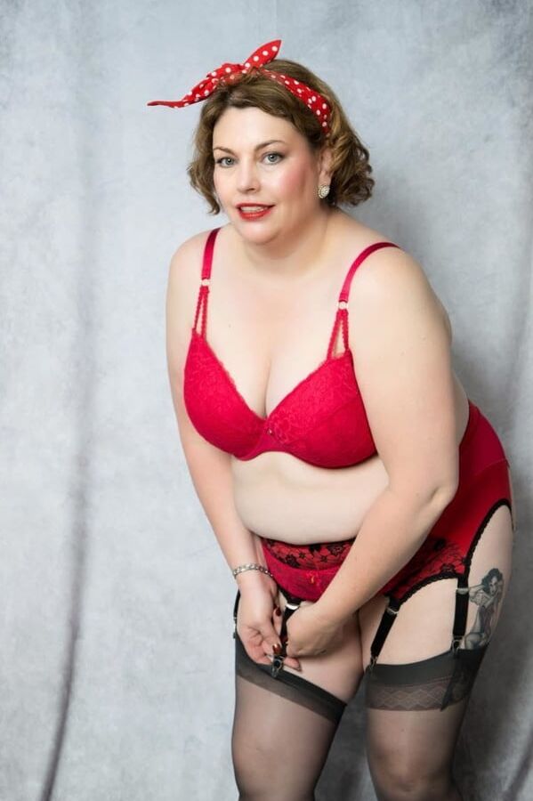 Sexy as fuck FAT MILF Slut