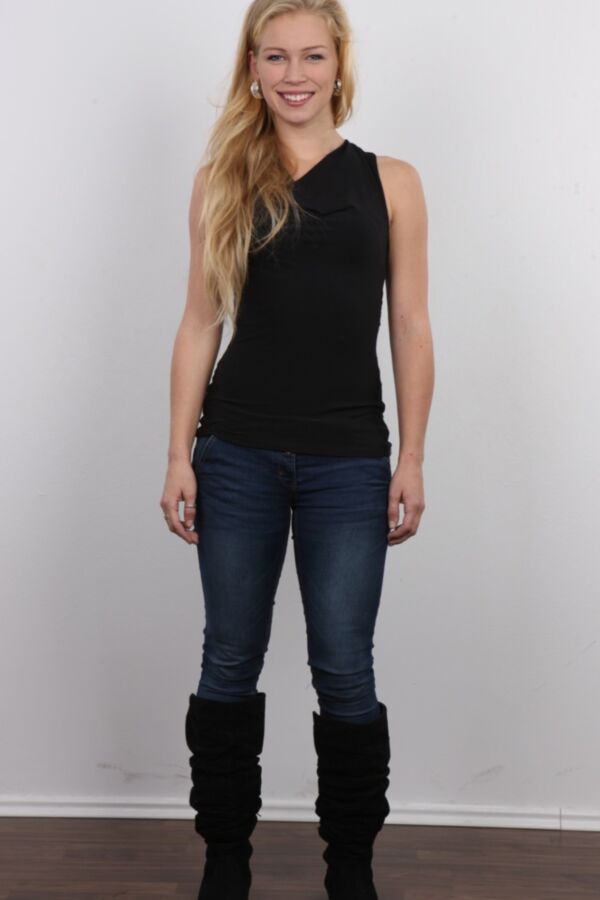 Blond ex girlfriend models by herself in various sfw poses i