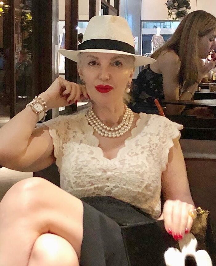 Italian Gilf Marchesa d&;Aragona