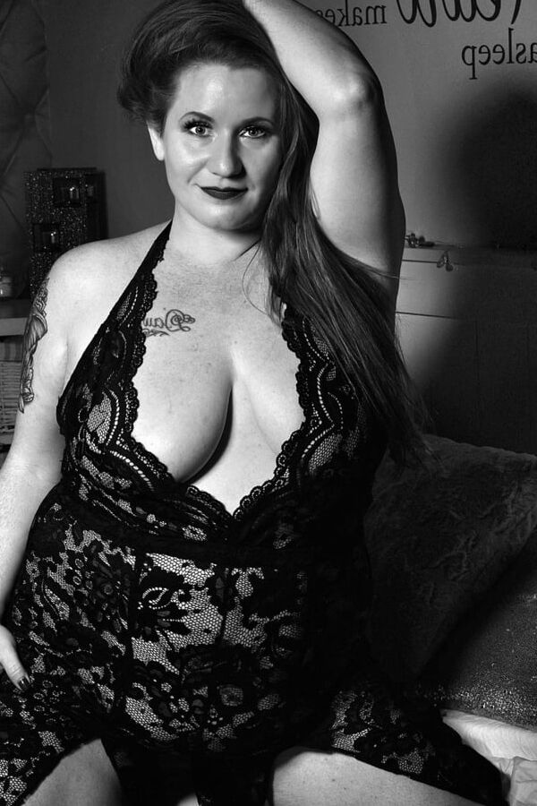 Sexy as fuck Chunky Ginger Slut