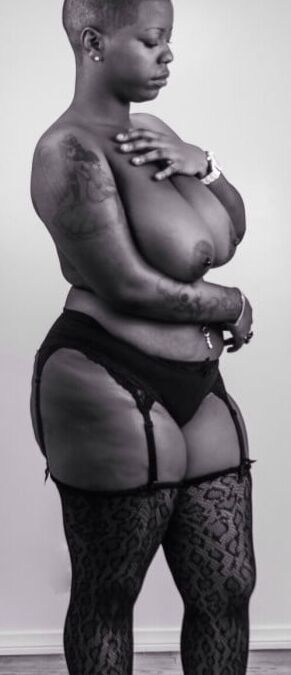 Big Ass &amp; Pierced Tits Tatted Ebony Bbw