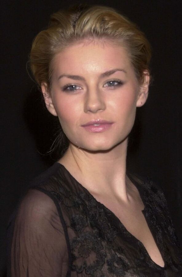 Celebrity Hot - Elisha Cuthbert