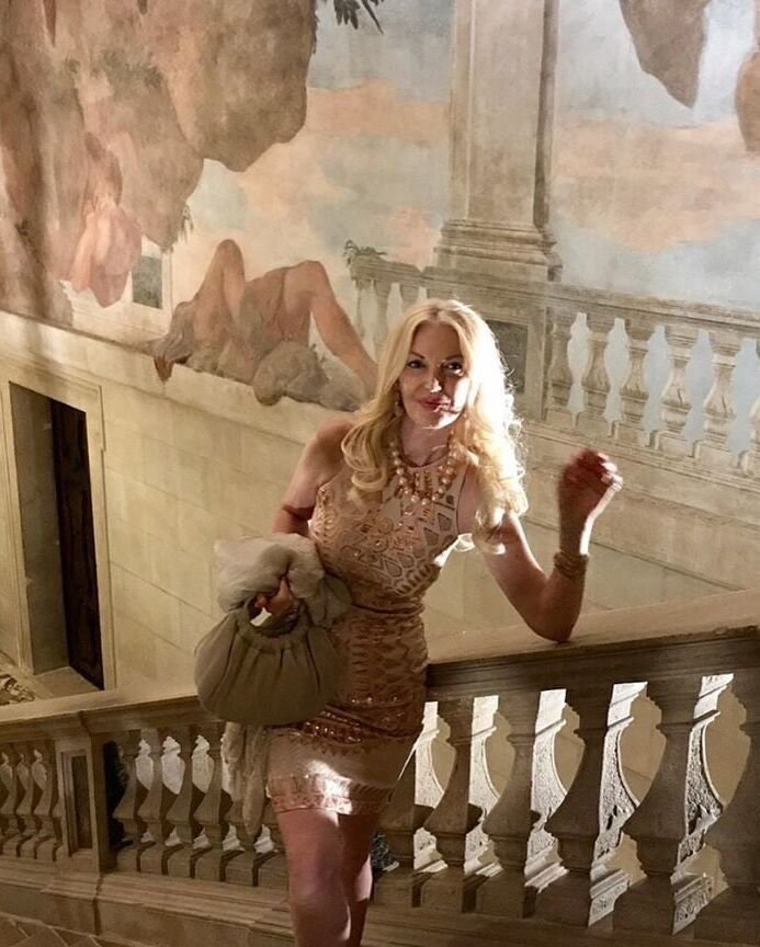 Italian Gilf Marchesa d&;Aragona