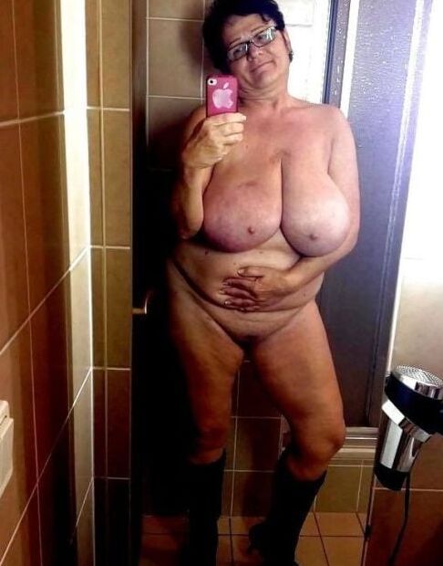 Bbw mix (Saggy tits selfies)