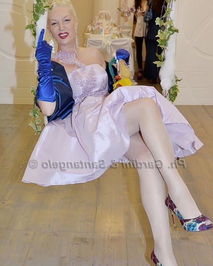 Italian Gilf Marchesa d&;Aragona