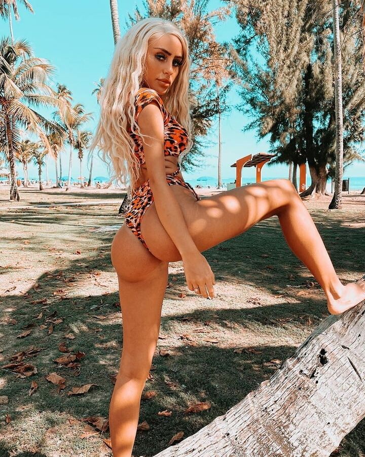 Naomi Woods