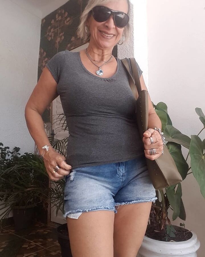 Marina J.