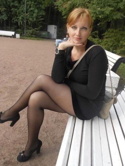Pantyhose legs