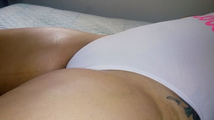 Brazilian wife exhibitionist - Front &amp; Back.