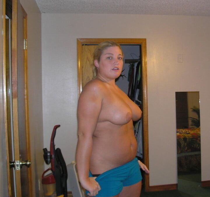 All Sizes, All Sexy - My Topless Girlfriend (pics)