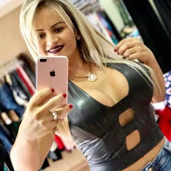 ROSE MADURA MILF COROA RABUDA CAVALA