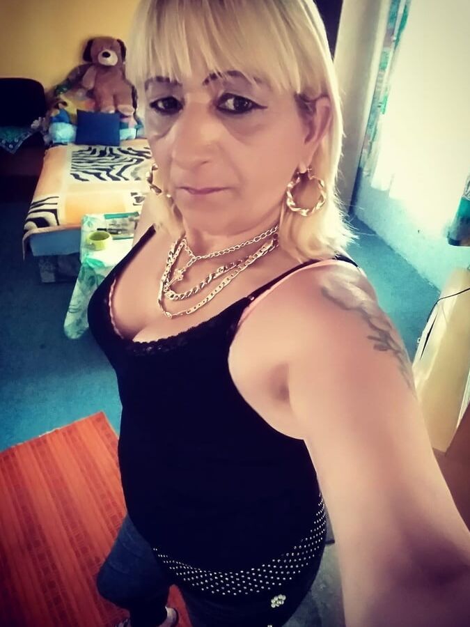 Gyongyi Mojzner ... Faceb