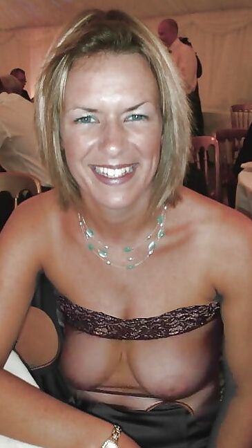 sarah bell uk milf