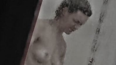 sarah bell uk milf