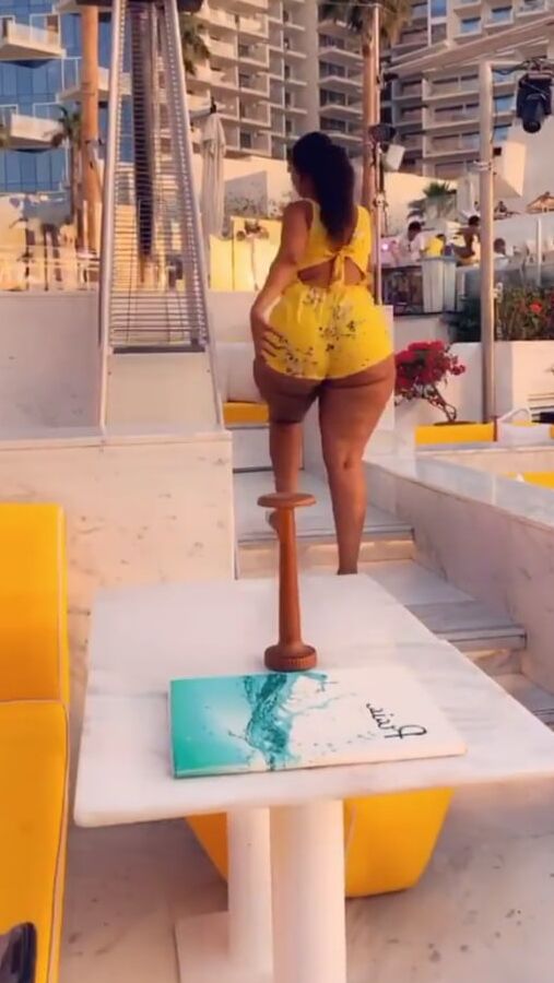 Sexy booty Nkurunziza