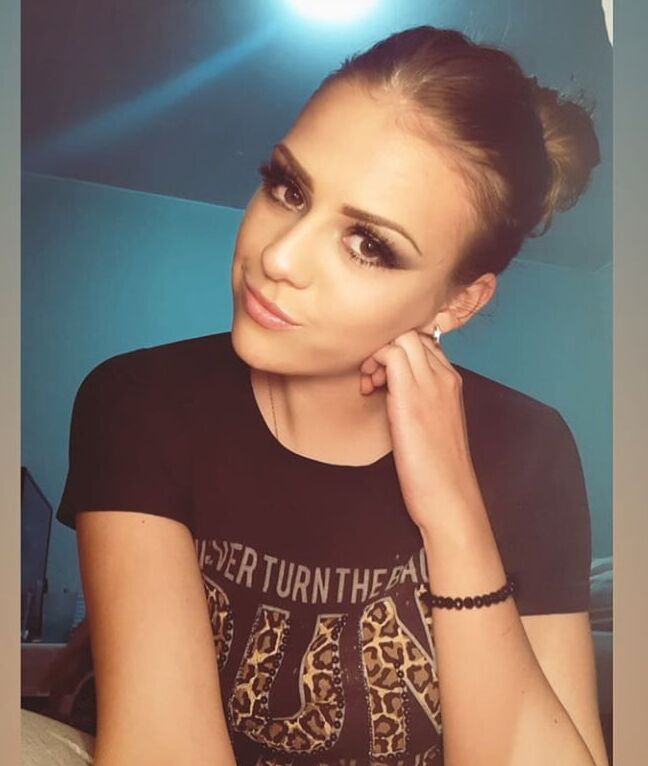 Milica slatka ukrucuje kurceve jako