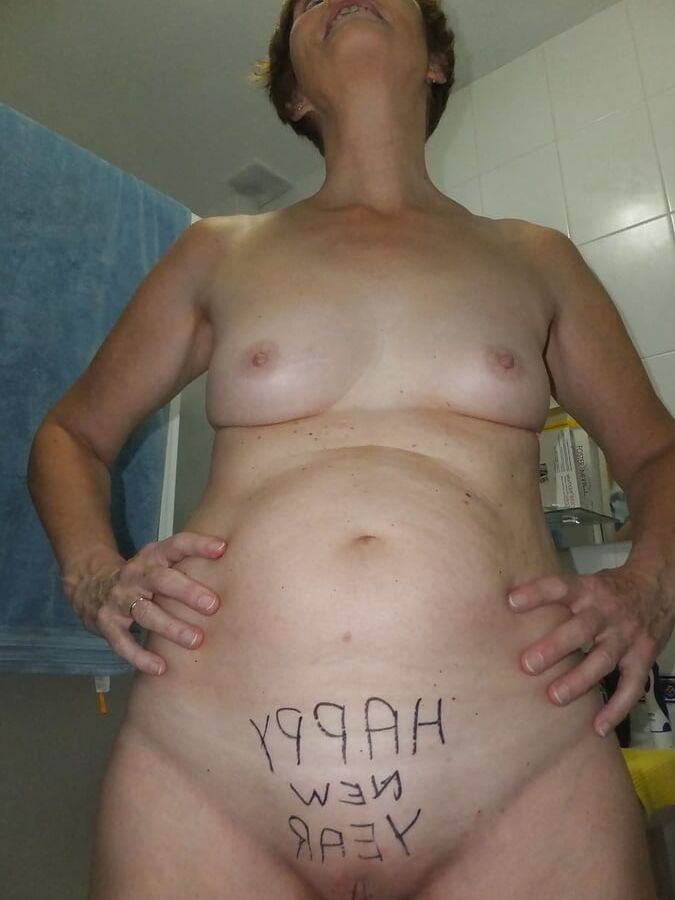 LOVELY MILF