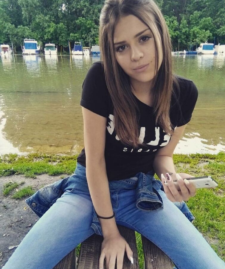 Milica slatka ukrucuje kurceve jako