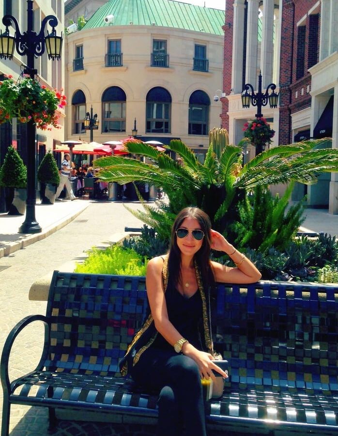 VERY Wealthy Sisters Living In Honolulu