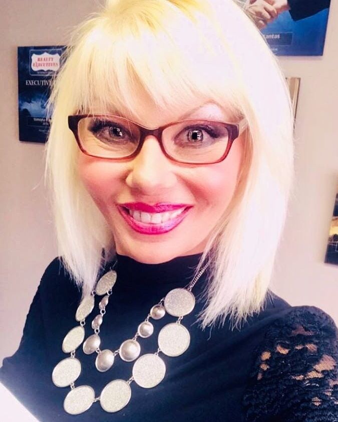Hot Realtor