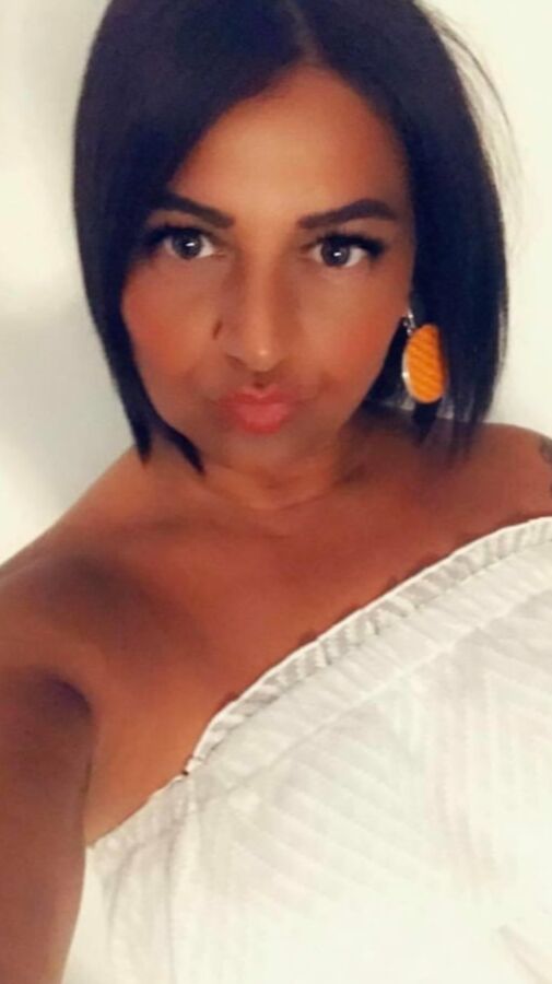 Hot milf Michela from Belgium