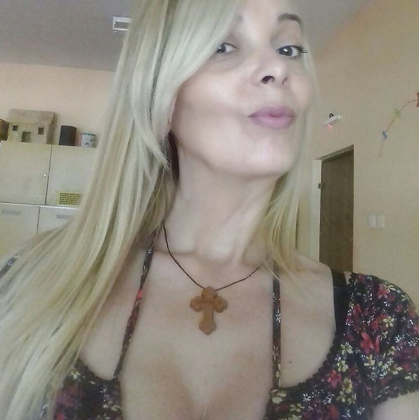 Serbian MILF - Ivana (Old School)