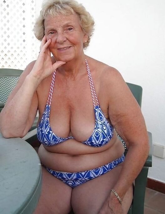 Grandma (Coroa gostosa)