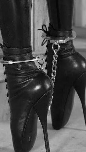 Girls in balletheels