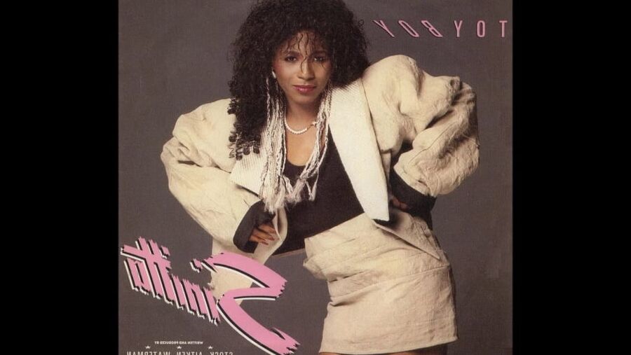 &;s Singer Sinitta