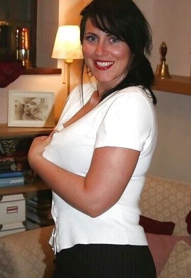 Beautiful Curvy Big Tit Hairy Cunt Slutty MILF