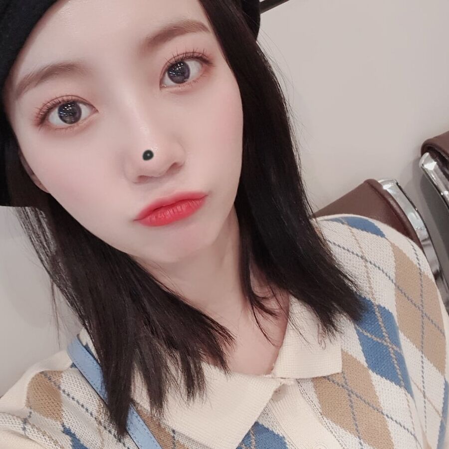 Oh my girl (want white cock