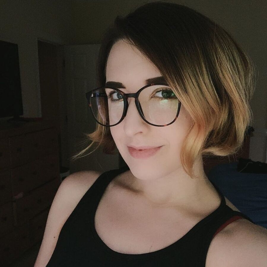 Nerd Milf